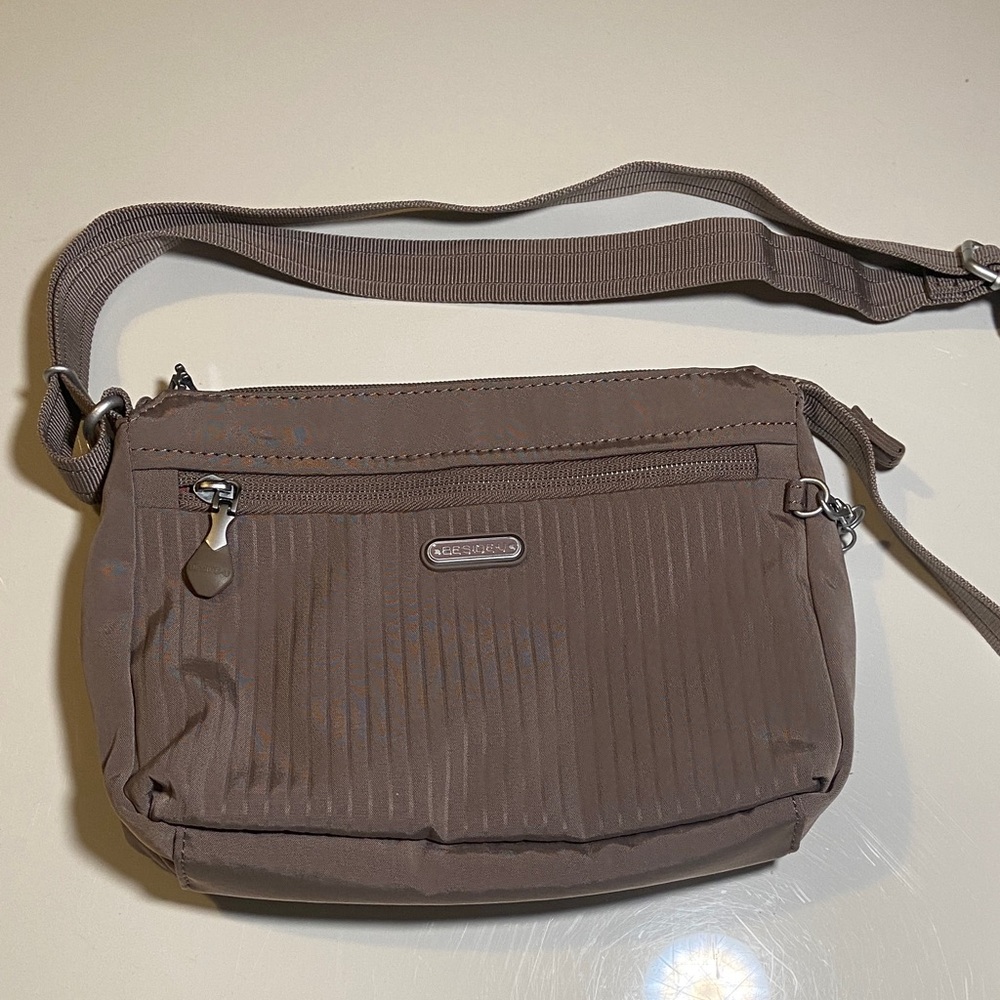 Beside U “Steph” crossbody bag with RFID Technology
